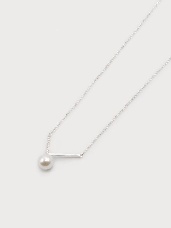 Faux Pearl V Necklace