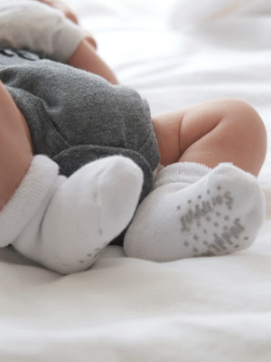 Infant Socks- Grey & White (2 pack)